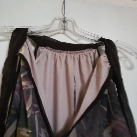 Top - Picture 3 of 4